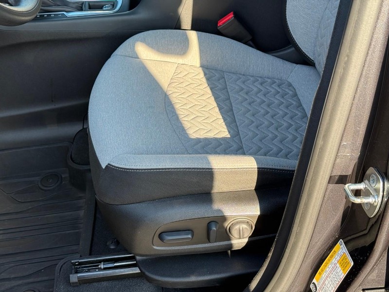 Chevrolet Equinox Vehicle Image 20