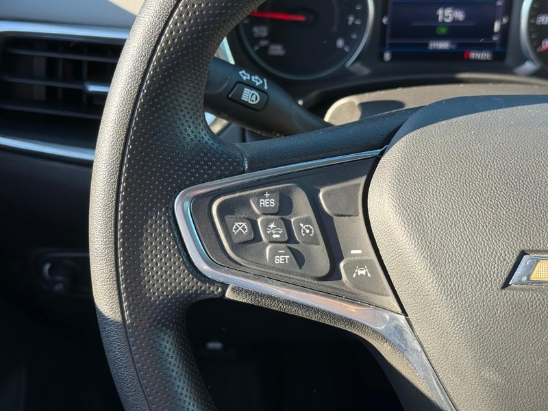 Chevrolet Equinox Vehicle Image 22