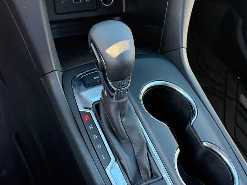 Chevrolet Equinox Vehicle Image 25