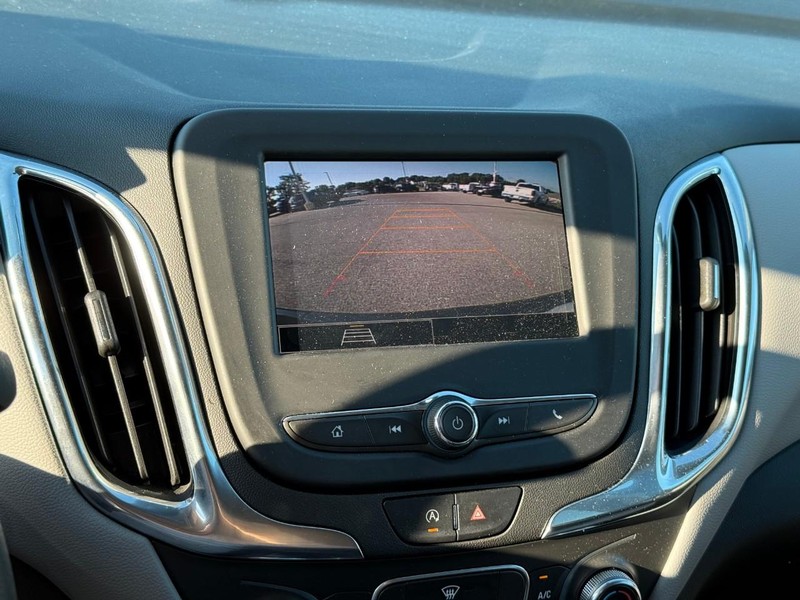 Chevrolet Equinox Vehicle Image 26