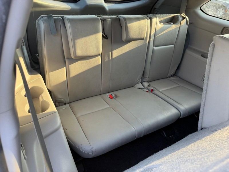 Toyota Highlander Vehicle Image 15