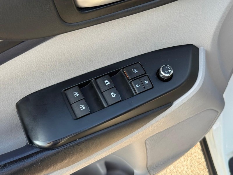 Toyota Highlander Vehicle Image 22