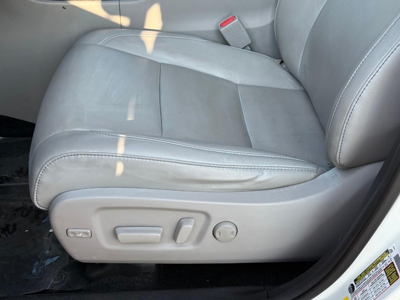 Toyota Highlander Vehicle Image 23