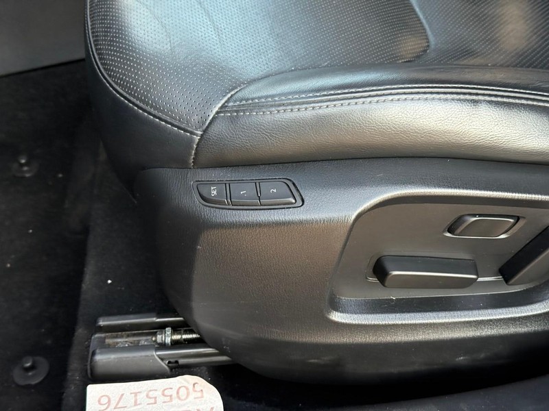 Mazda CX-9 Vehicle Image 22