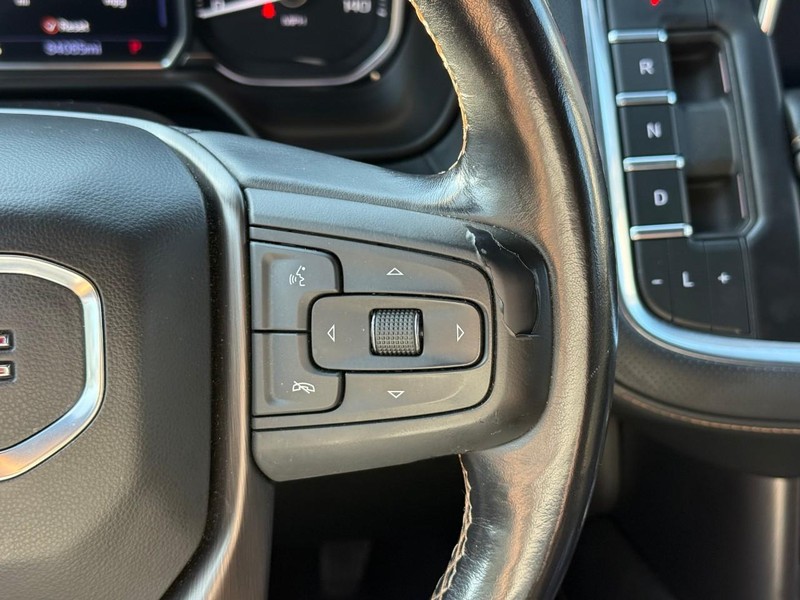 GMC Yukon Vehicle Image 12