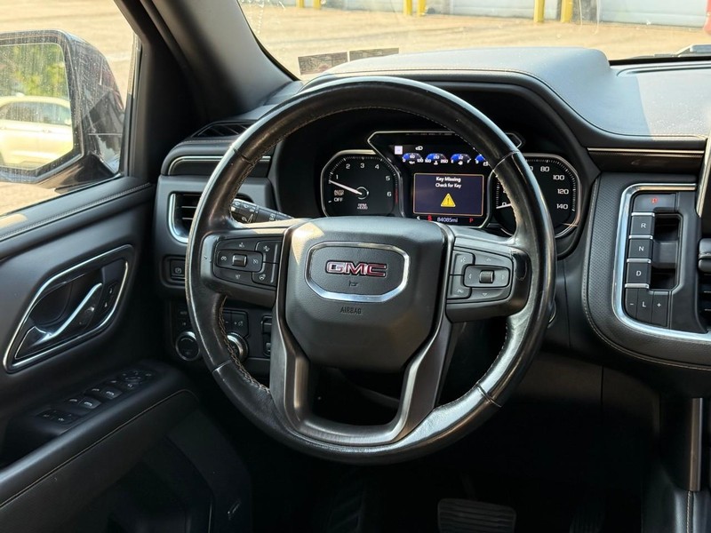 GMC Yukon Vehicle Image 21