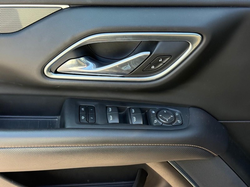 GMC Yukon Vehicle Image 24