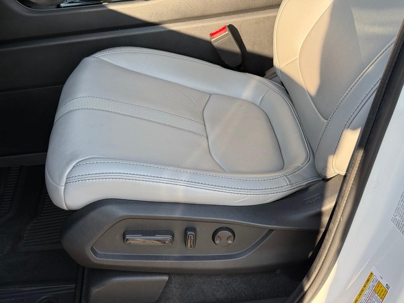 Honda Pilot Vehicle Image 24