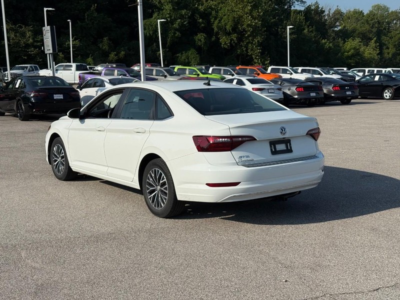 Volkswagen Jetta Vehicle Image 04