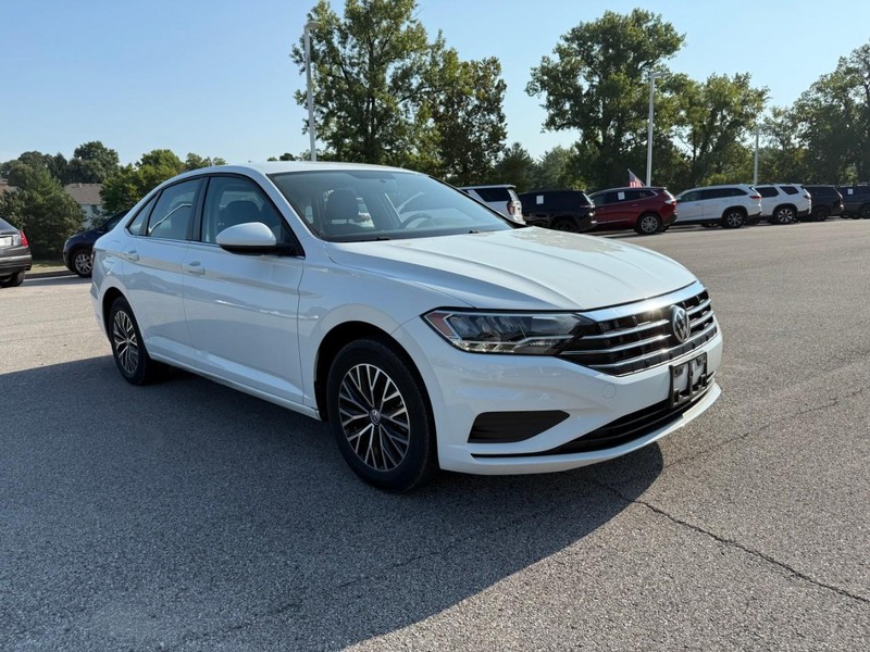 Volkswagen Jetta Vehicle Image 11