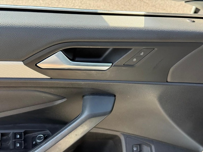 Volkswagen Jetta Vehicle Image 19
