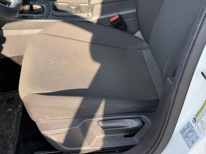 Volkswagen Jetta Vehicle Image 20