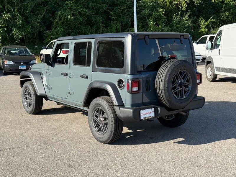 Jeep Wrangler Vehicle Image 04