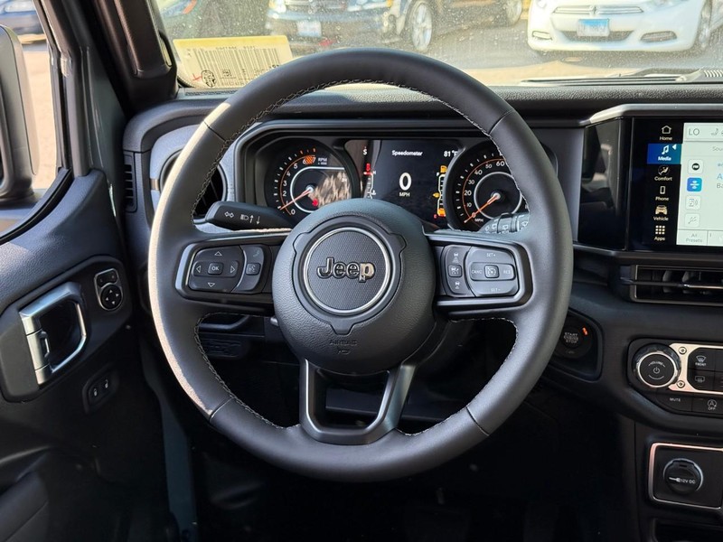 Jeep Wrangler Vehicle Image 09