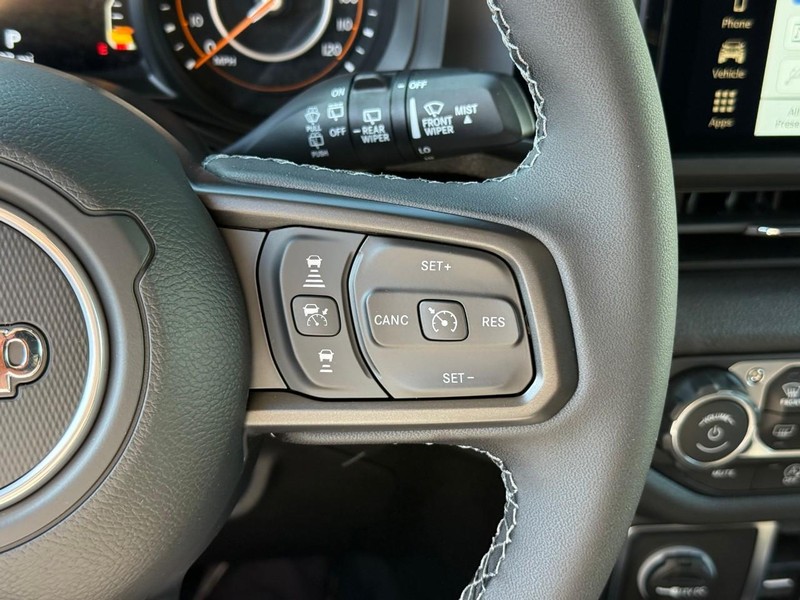 Jeep Wrangler Vehicle Image 16