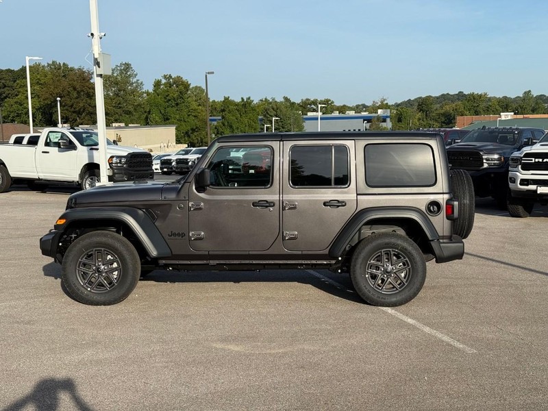 Jeep Wrangler Vehicle Image 03