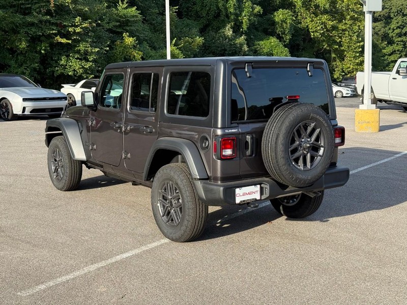 Jeep Wrangler Vehicle Image 04
