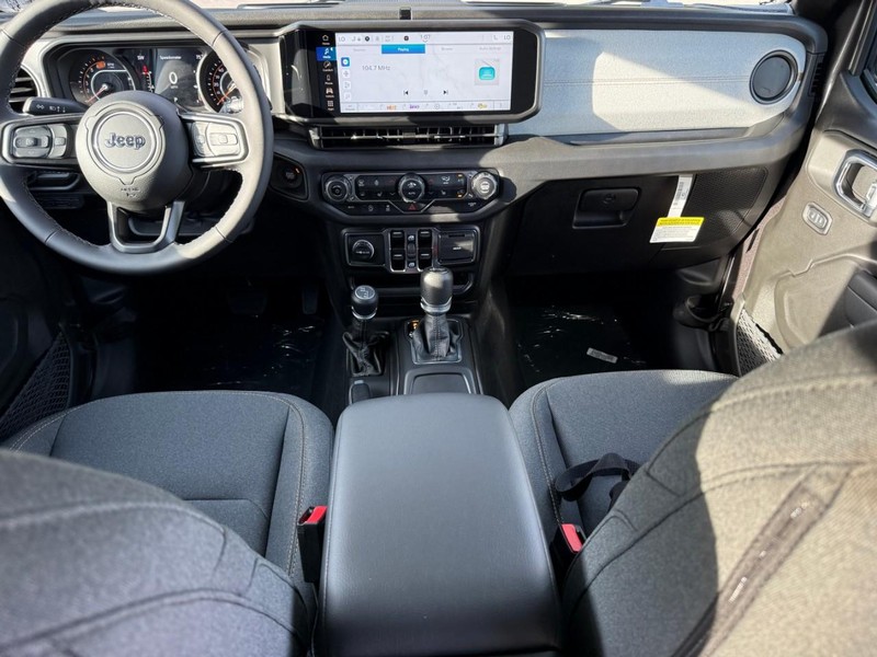 Jeep Wrangler Vehicle Image 08