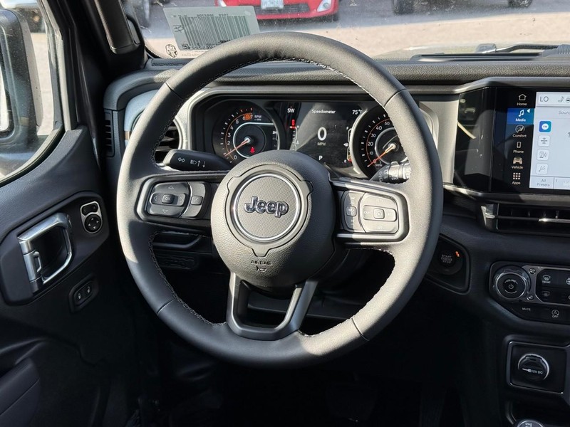 Jeep Wrangler Vehicle Image 09