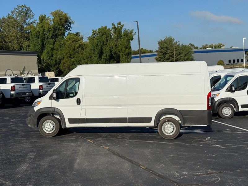 Ram ProMaster Cargo Van Vehicle Image 03