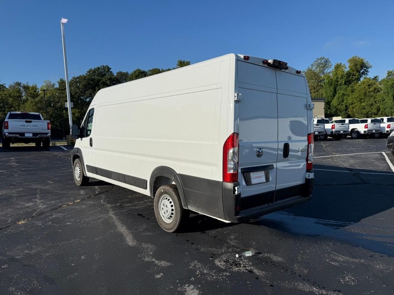 Ram ProMaster Cargo Van Vehicle Image 04