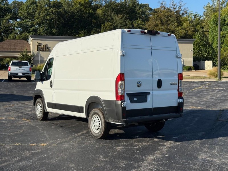 Ram ProMaster Cargo Van Vehicle Image 04