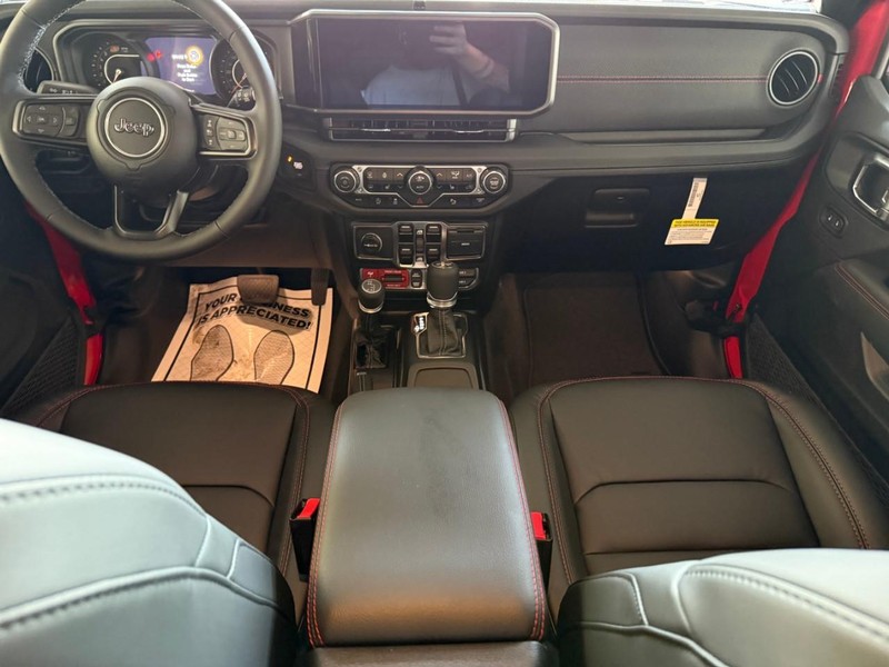Jeep Wrangler Vehicle Image 11