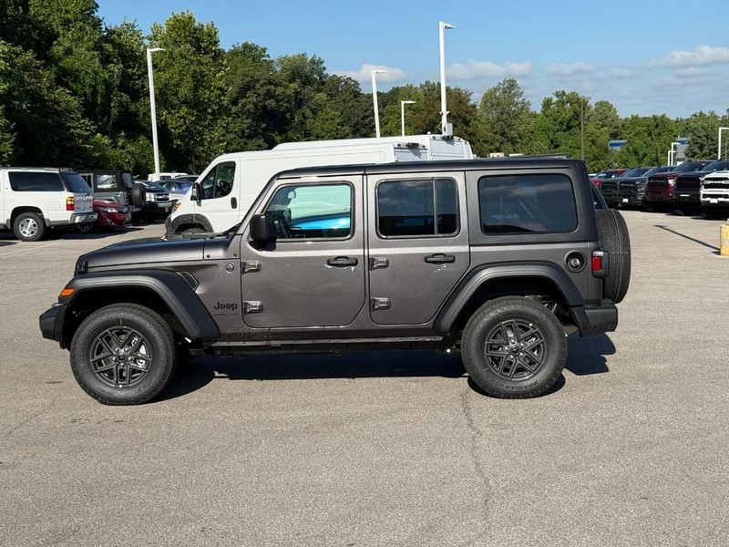 Jeep Wrangler Vehicle Image 03