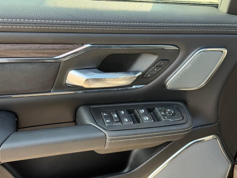 Ram 1500 Vehicle Image 13