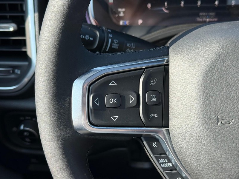 Ram 1500 Vehicle Image 16
