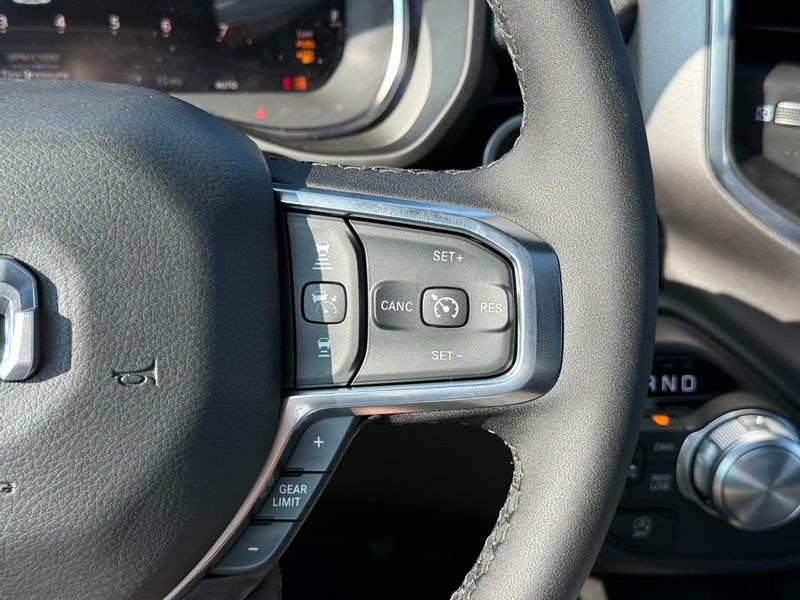 Ram 1500 Vehicle Image 17
