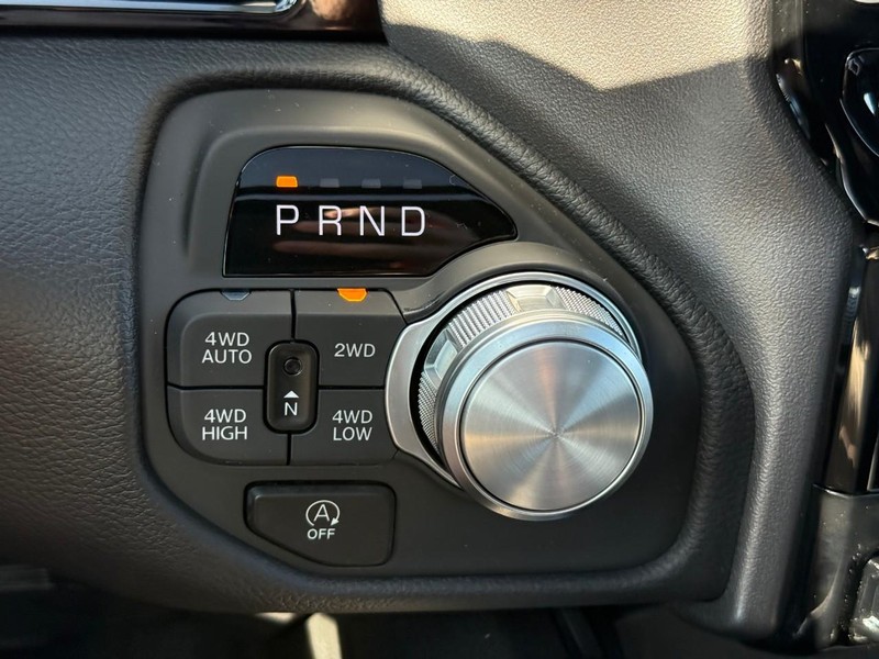 Ram 1500 Vehicle Image 18
