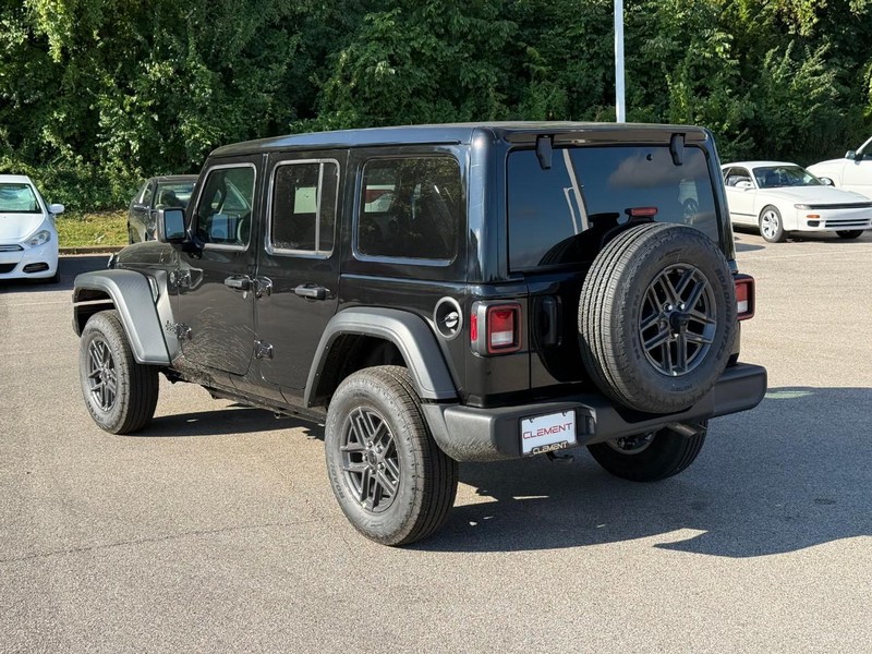 Jeep Wrangler Vehicle Image 04