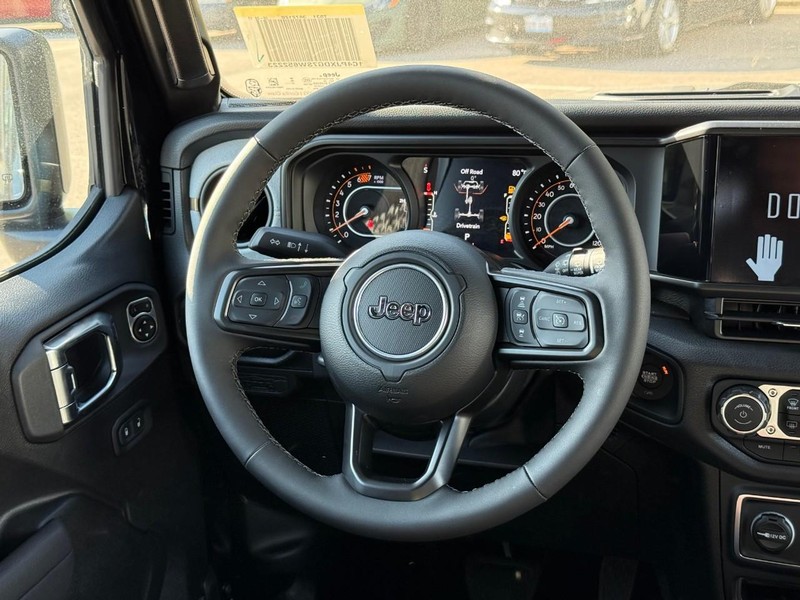 Jeep Wrangler Vehicle Image 09