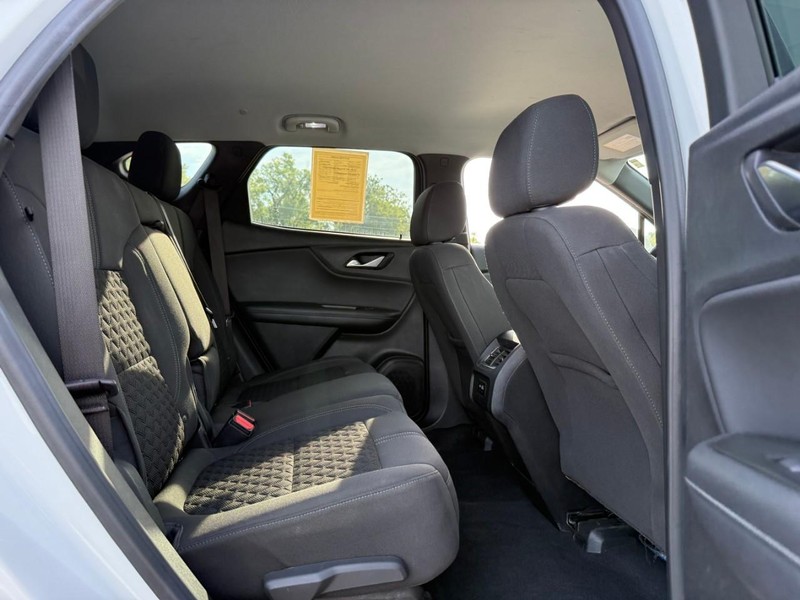Chevrolet Blazer Vehicle Image 13