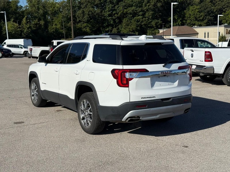 GMC Acadia Vehicle Image 04