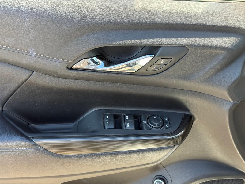 GMC Acadia Vehicle Image 20