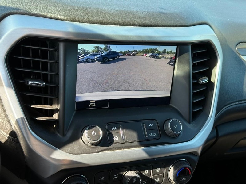 GMC Acadia Vehicle Image 29