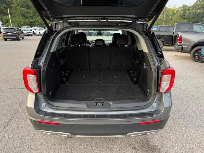 Ford Explorer Vehicle Image 09