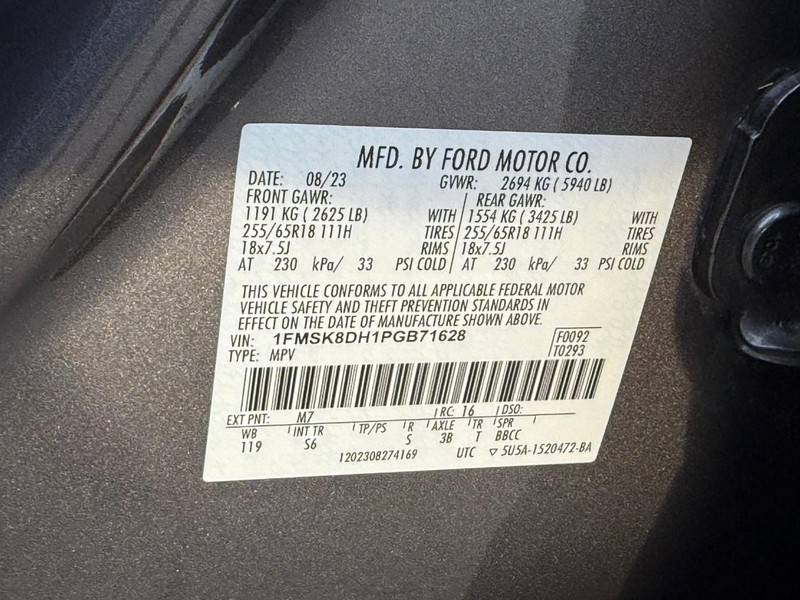 Ford Explorer Vehicle Image 30