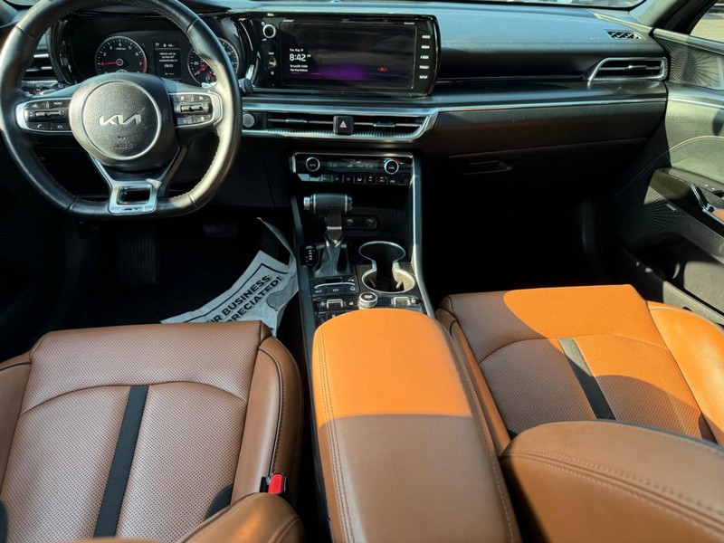 Kia K5 Vehicle Image 14