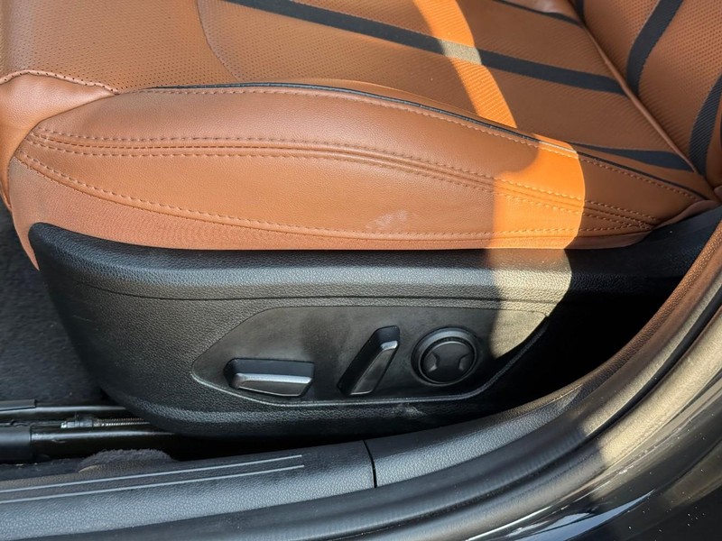 Kia K5 Vehicle Image 21
