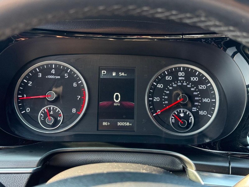 Kia K5 Vehicle Image 24