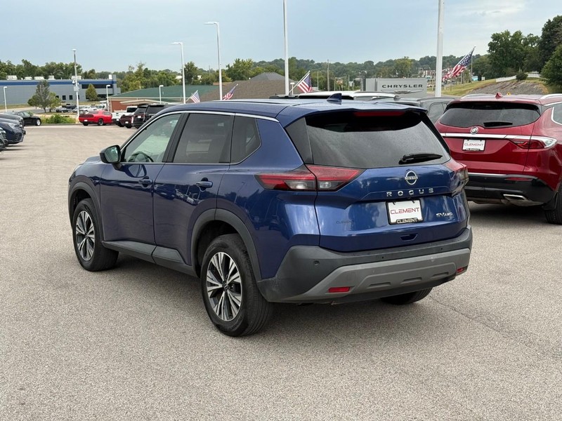 Nissan Rogue Vehicle Image 04