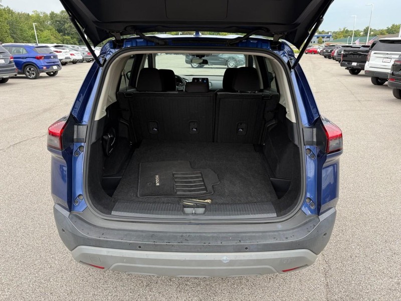 Nissan Rogue Vehicle Image 08