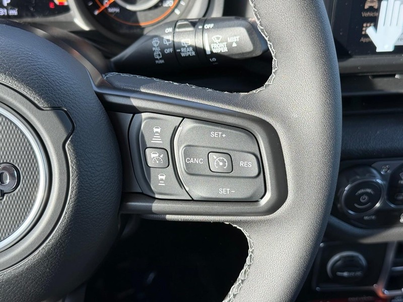 Jeep Wrangler Vehicle Image 17