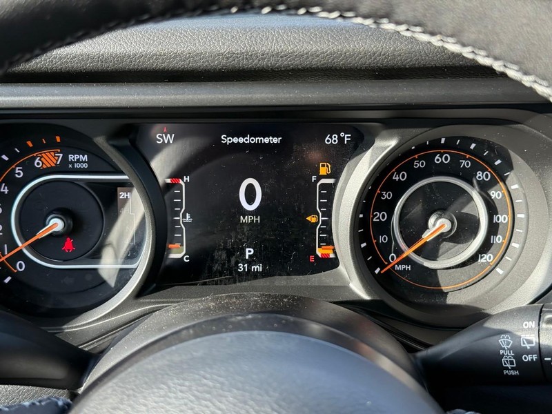 Jeep Wrangler Vehicle Image 18