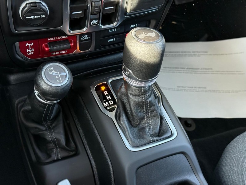 Jeep Wrangler Vehicle Image 19