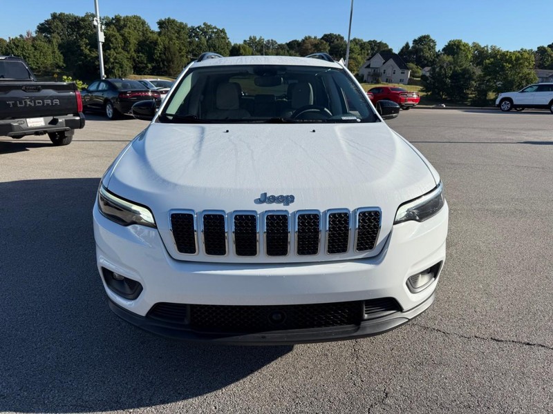 Jeep Cherokee Vehicle Image 11