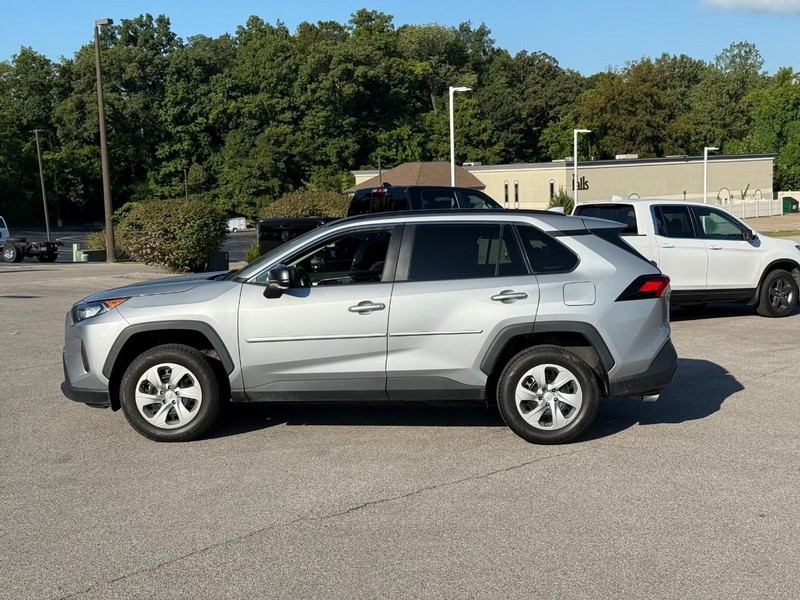 Toyota RAV4 Vehicle Image 03